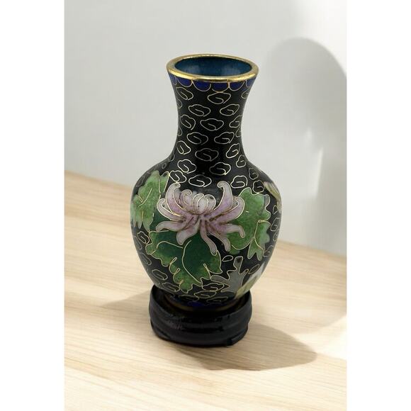 Vintage Mini Chinese Enameled Cloisonne Vase w/ Stand 3 inch Black Pink Lotus - Picture 1 of 7